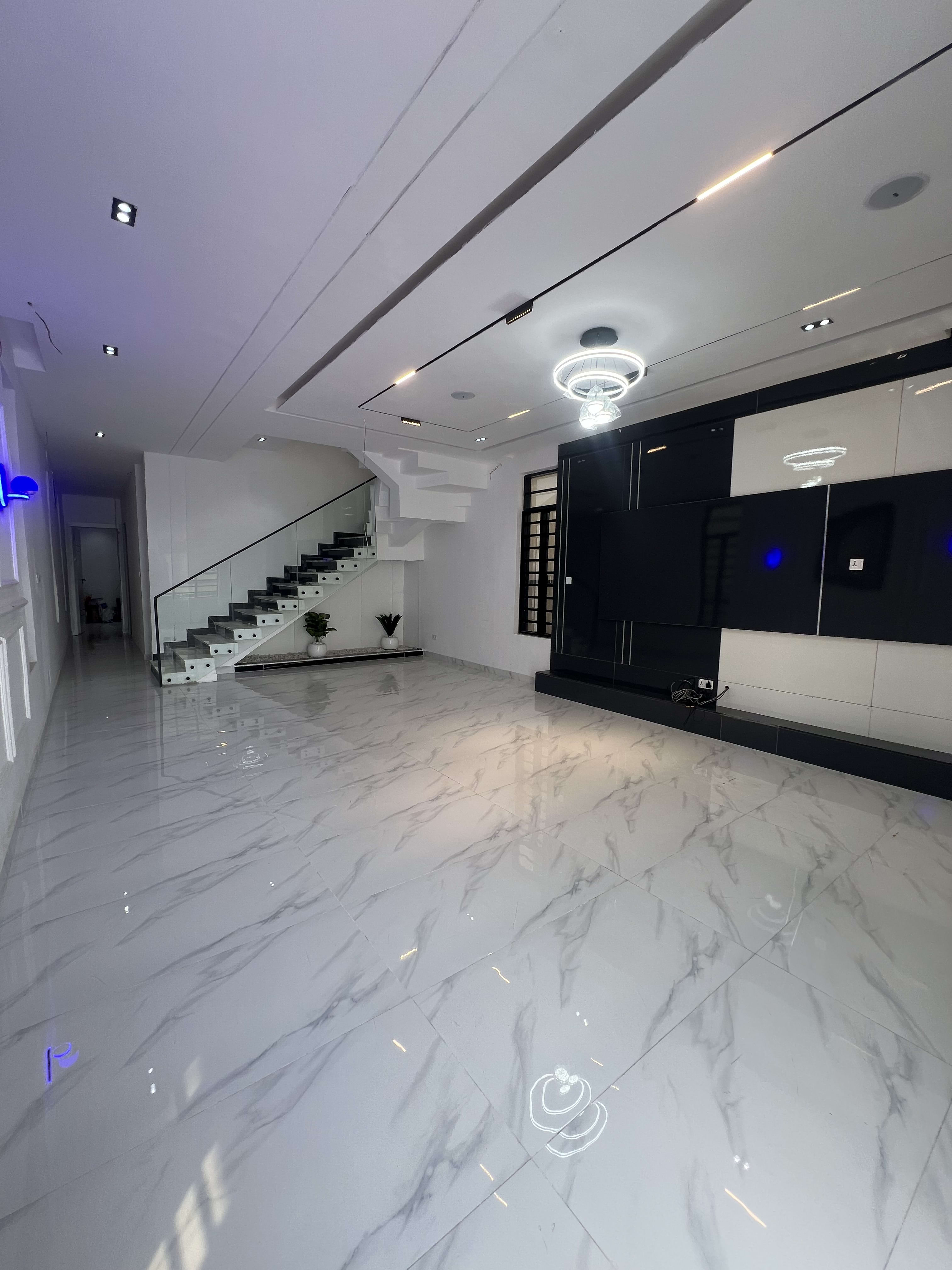 5BEDS || 6BATHS || CHEVRON || ₦350M - Image 3