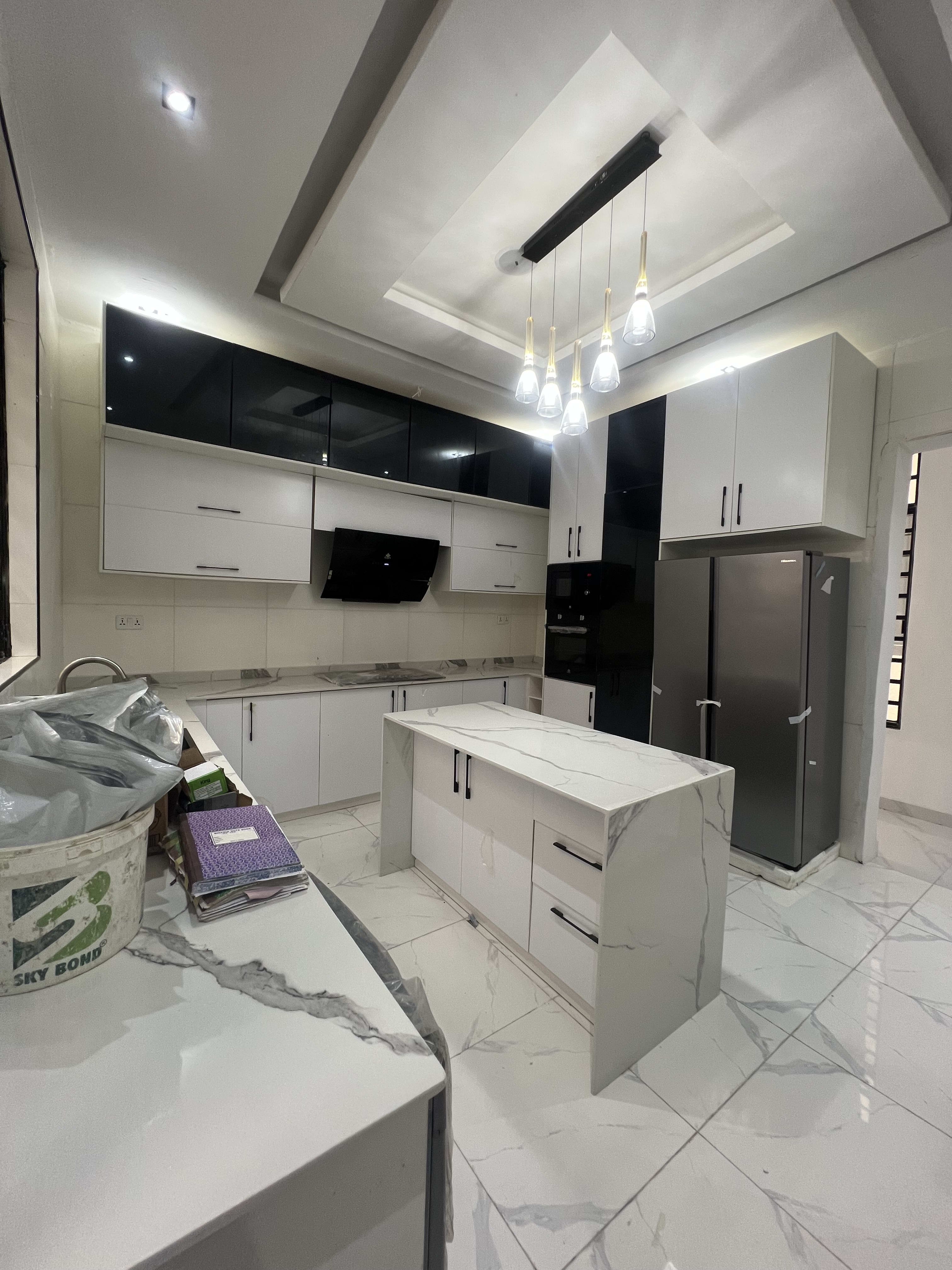 5BEDS || 6BATHS || CHEVRON || ₦350M - Image 4