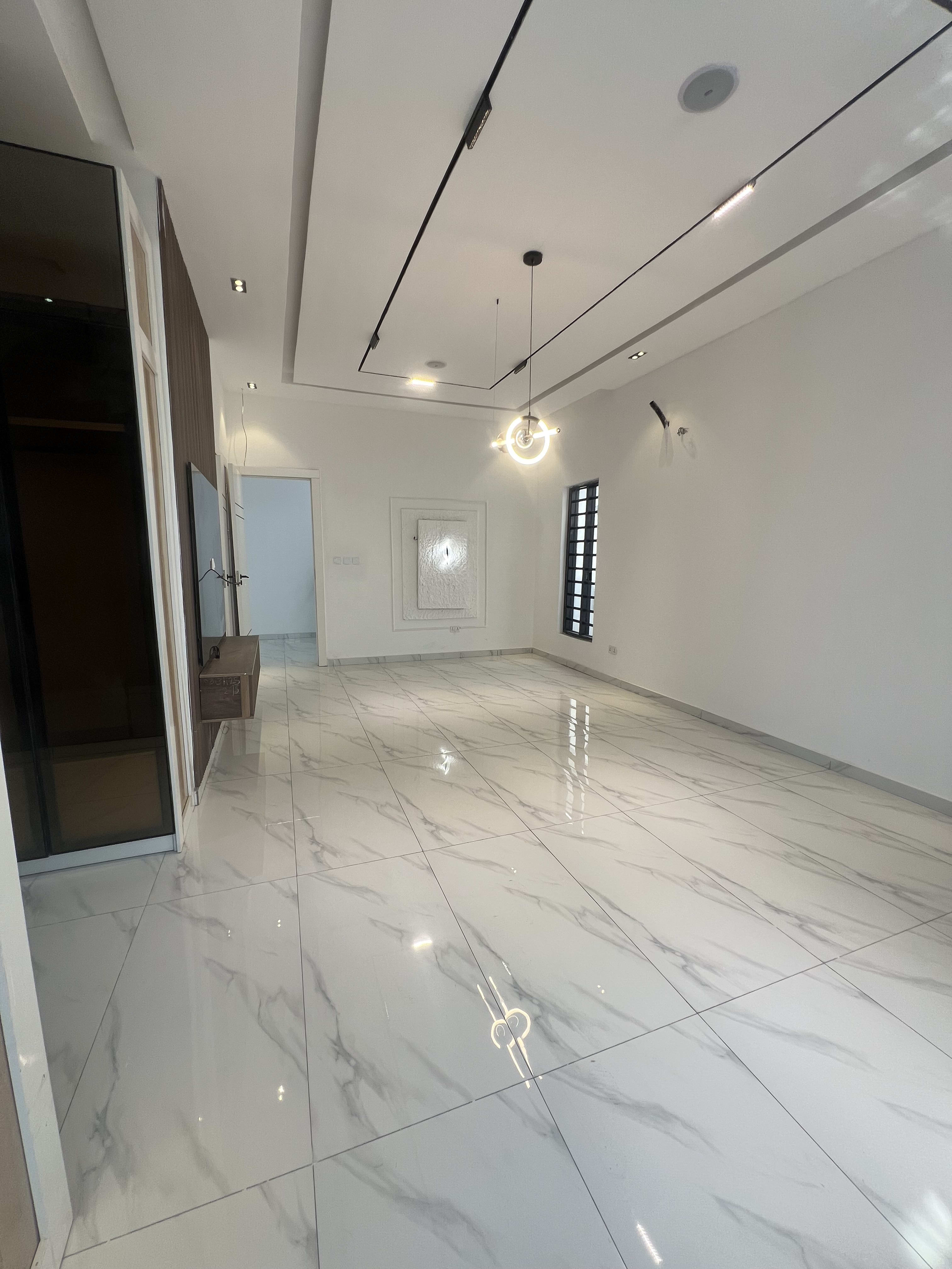 5BEDS || 6BATHS || CHEVRON || ₦350M - Image 6