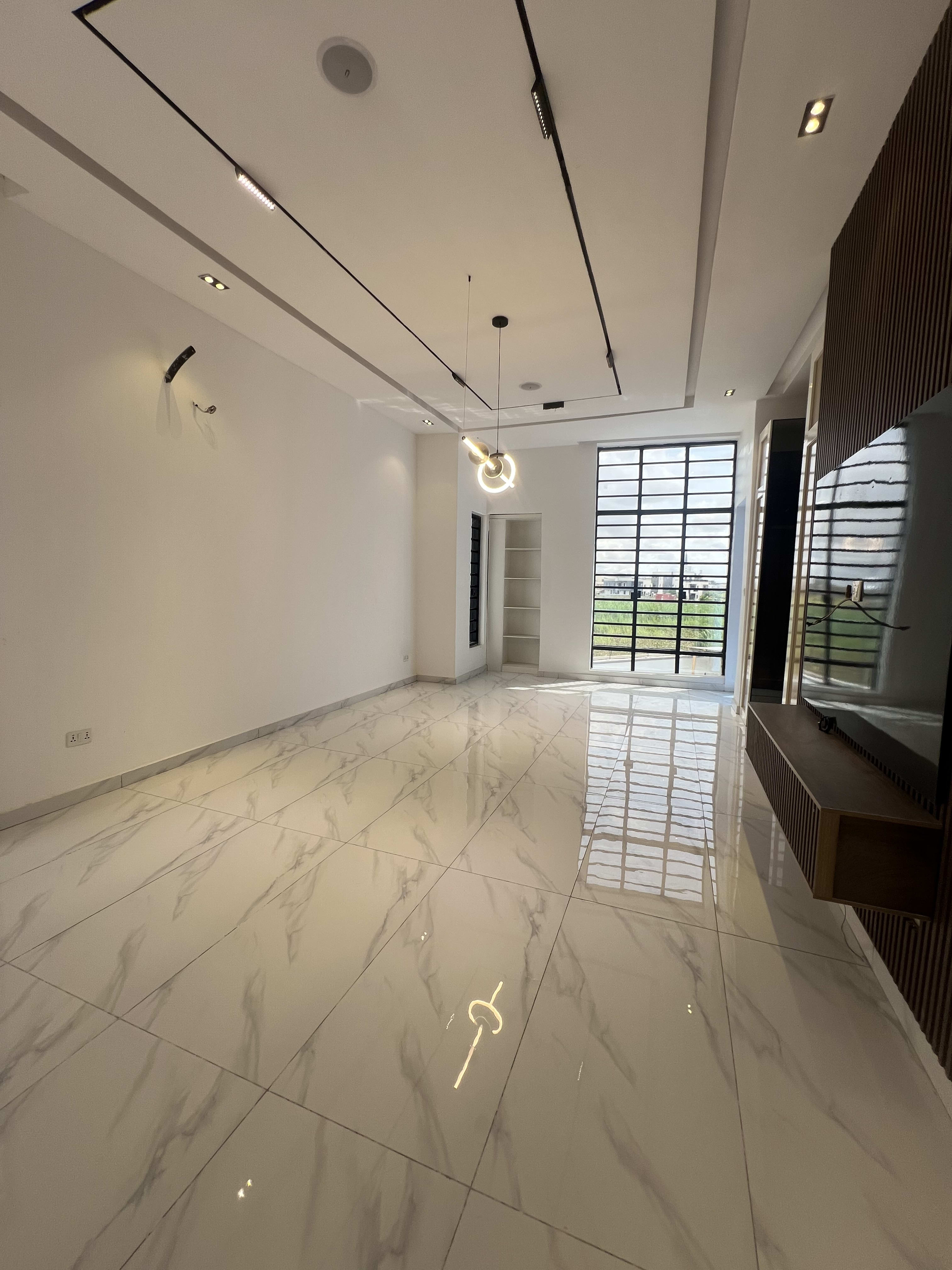 5BEDS || 6BATHS || CHEVRON || ₦350M - Image 9