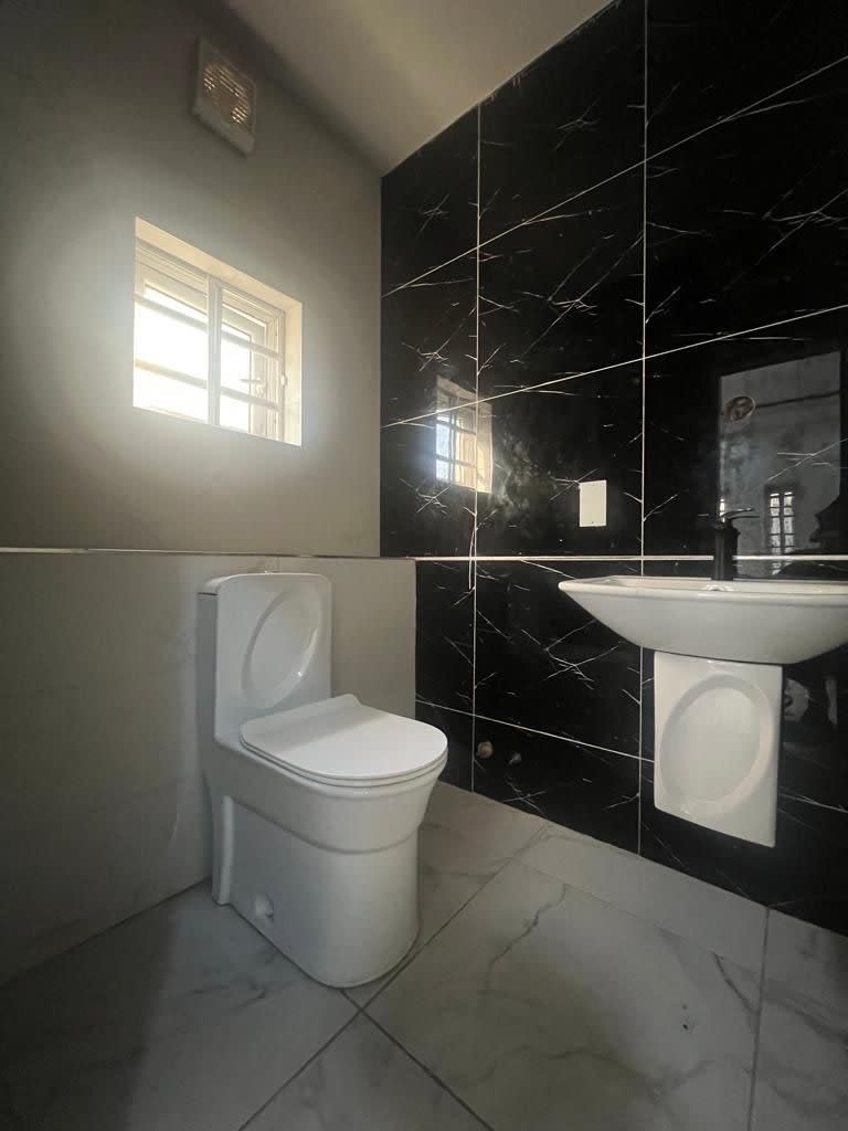 Beautiful 3 bedroom apartment for rent - Image 11