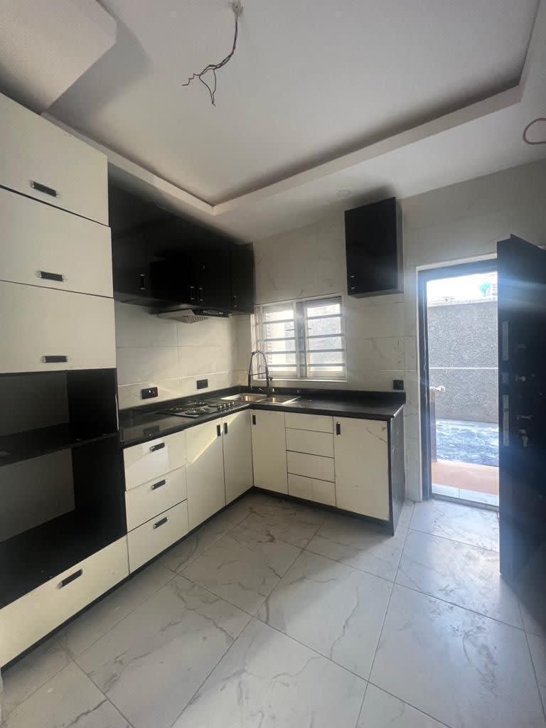 Beautiful 3 bedroom apartment for rent - Image 7