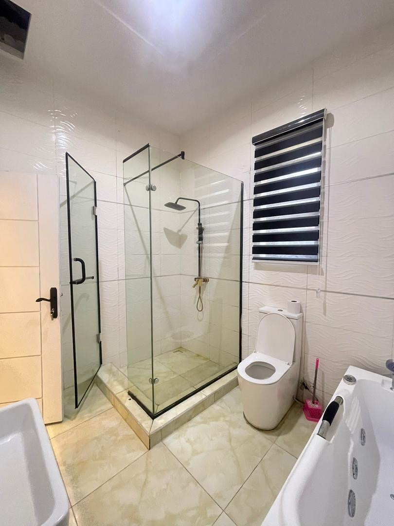 FOR RENT: FURNISHED 5 BEDROOM DUPLEX + BQ - Image 5