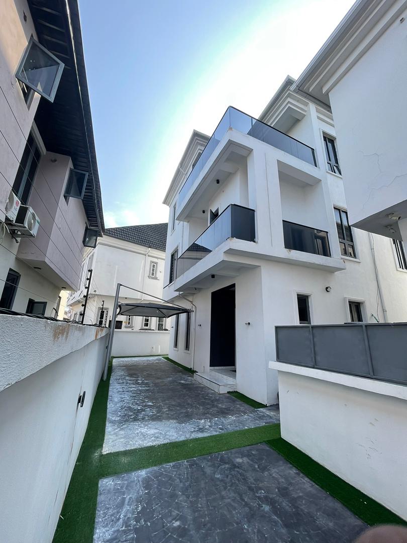 FOR RENT: FURNISHED 5 BEDROOM DUPLEX + BQ