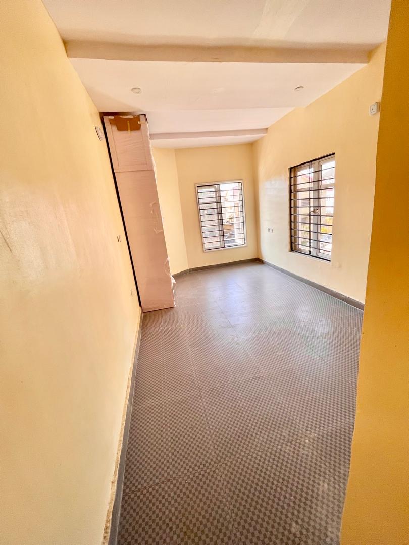 Spacious 5 bedroom fully detached duplex with bq - Image 10