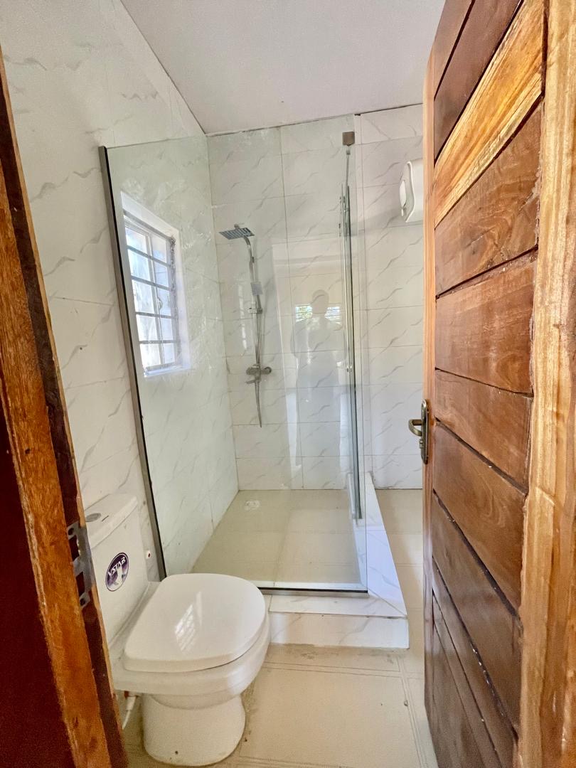 Spacious 5 bedroom fully detached duplex with bq - Image 11