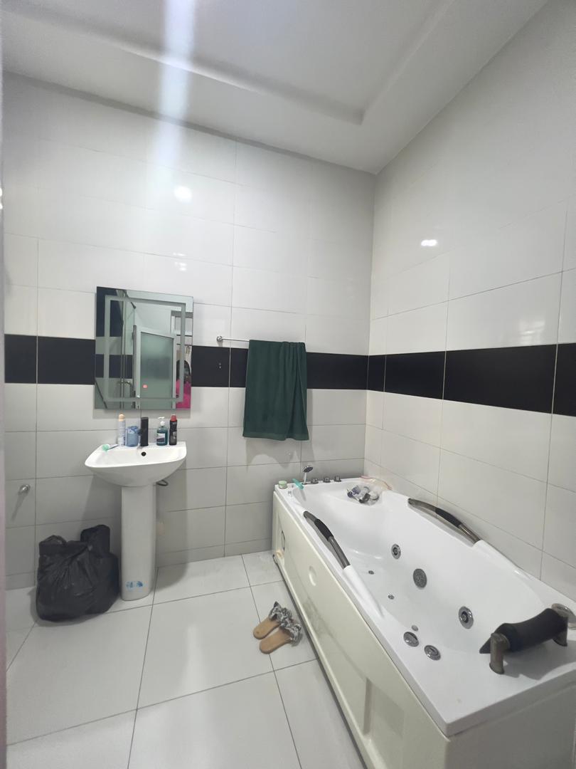 🏘️🔥FULLY FURNISHED 4BEDROOM TERRACED DUPLEX TO LET - Image 11