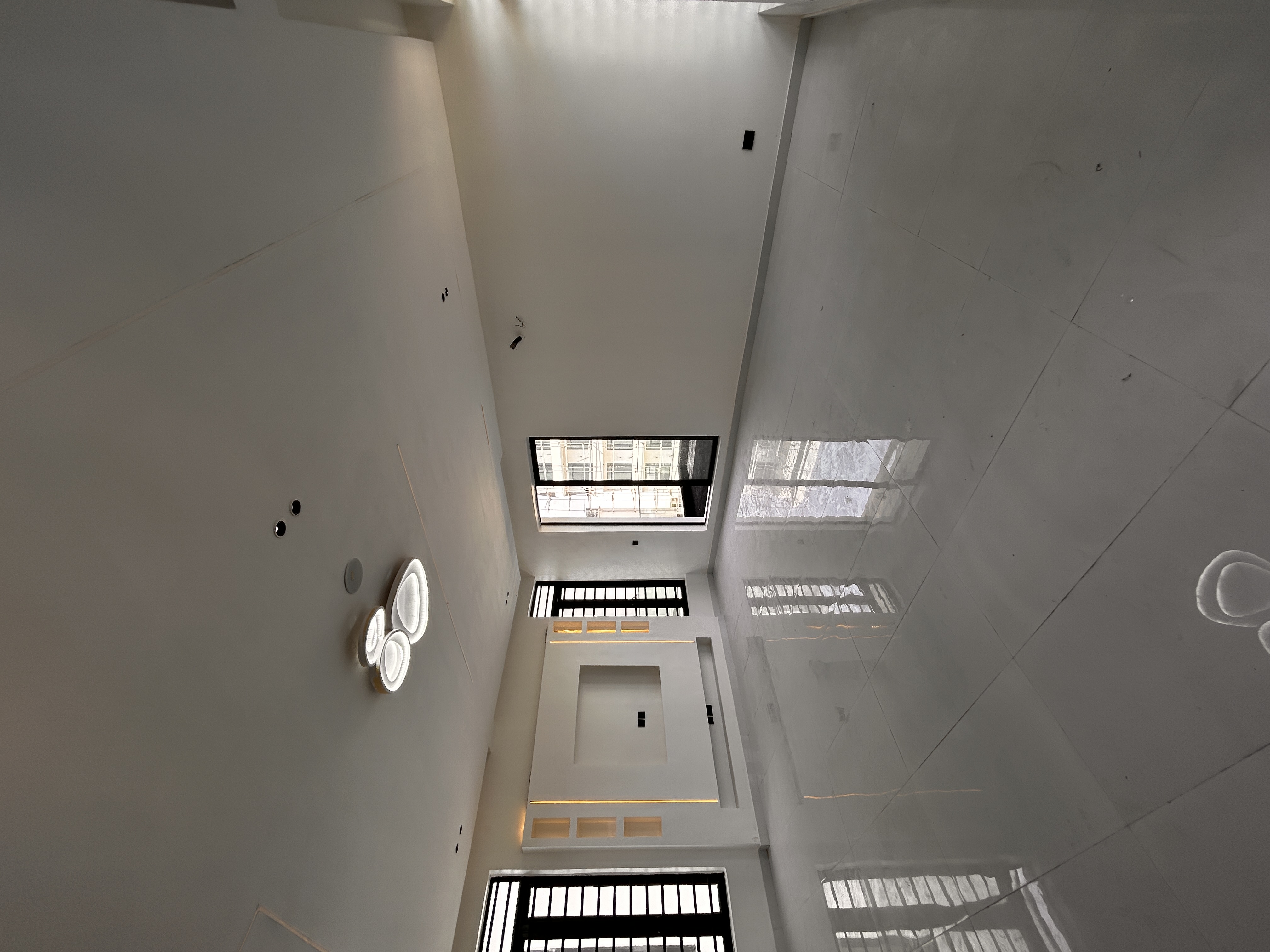 STUNNING 5BEDROOM DETACHED DUPLEX - Image 2