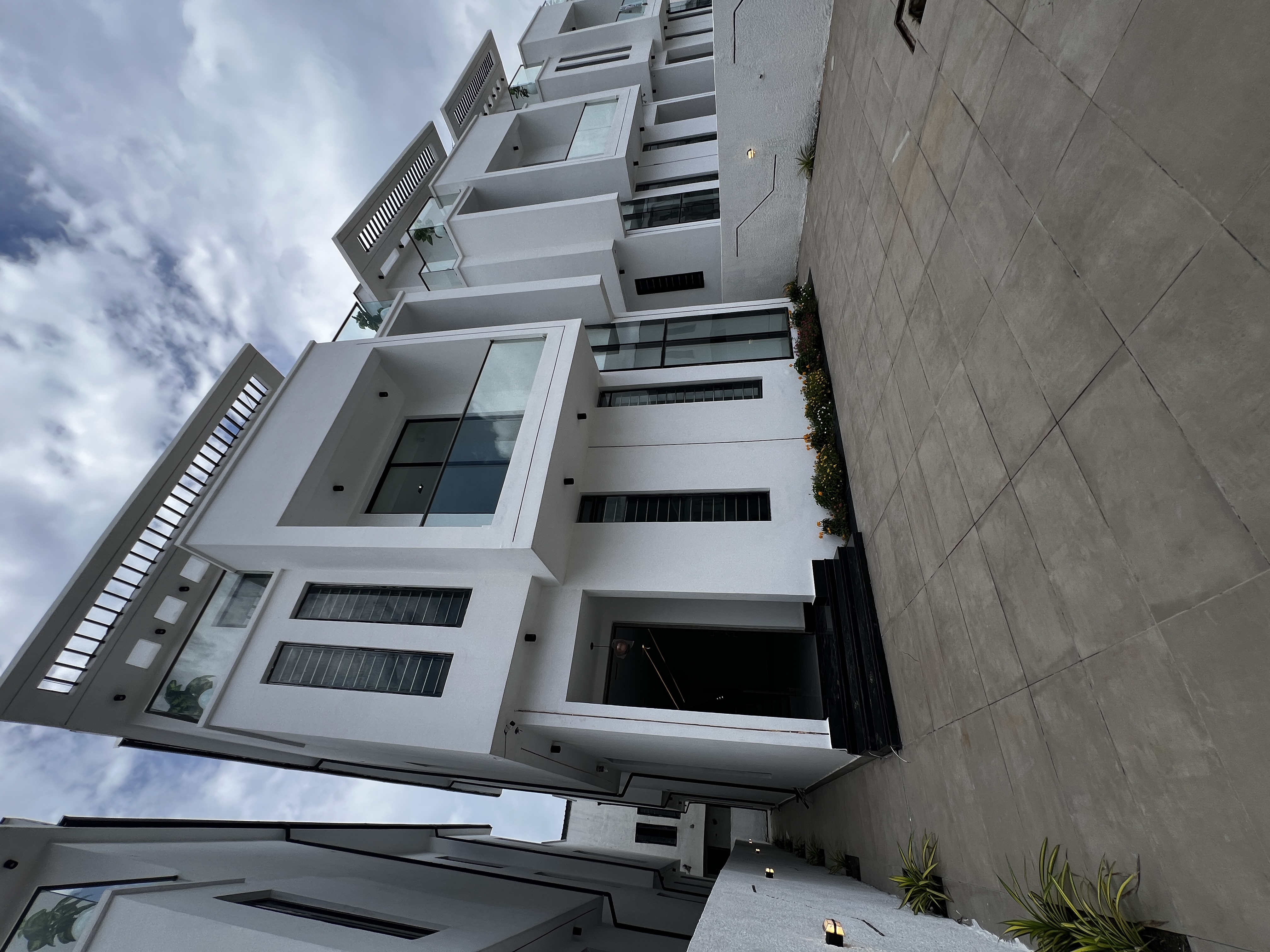 5BEDROOMS DETACHED DUPLEX @ CHEVRON