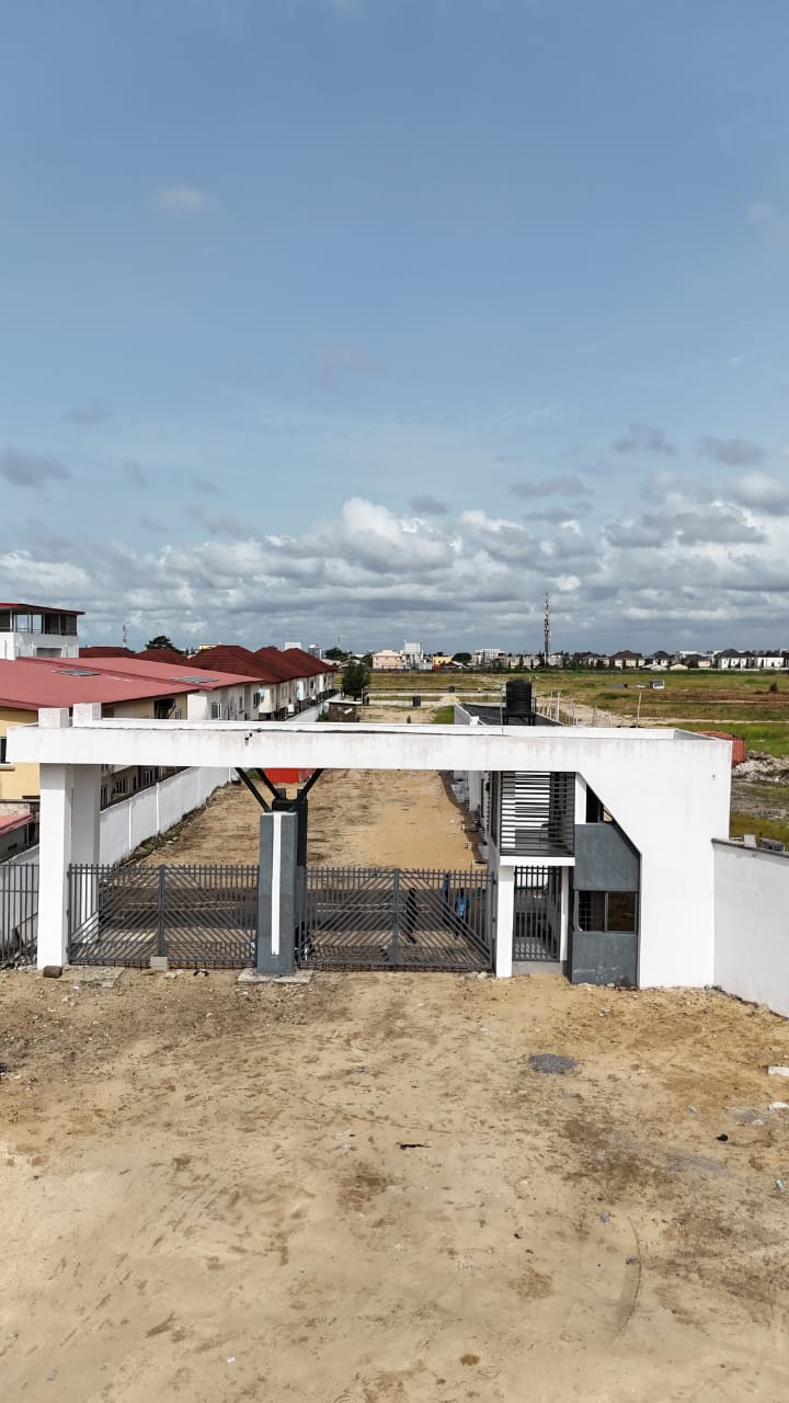 MADISON GARDEN ESTATE, CHEVRON - Image 4