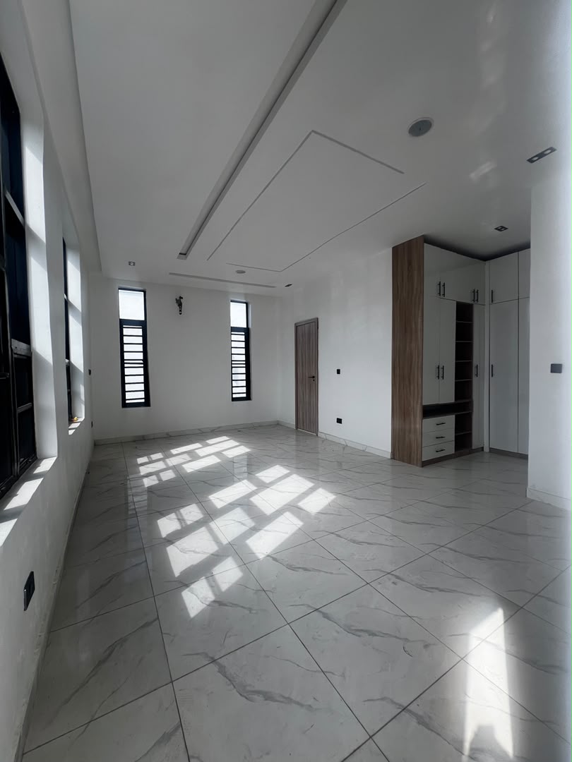 5BEDROOMS DETACHED DUPLEX WITH BQ - Image 2