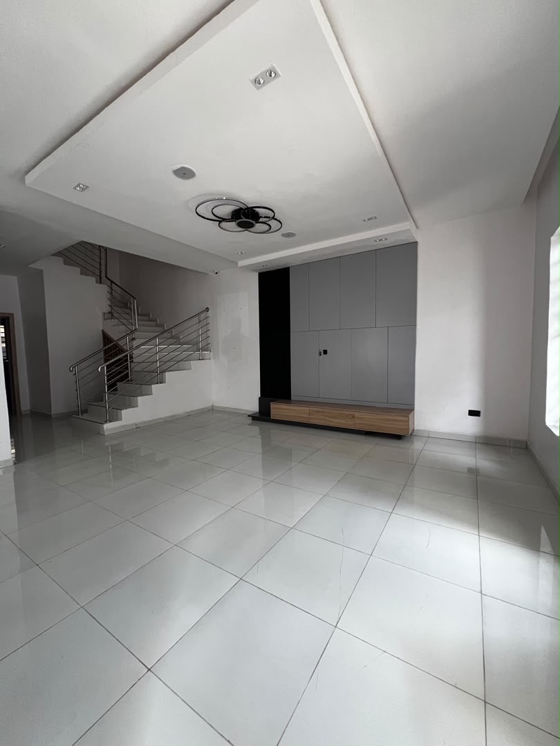 4BEDROOMS SEMI-DETACHED DUPLEX WITH BQ• - Image 4