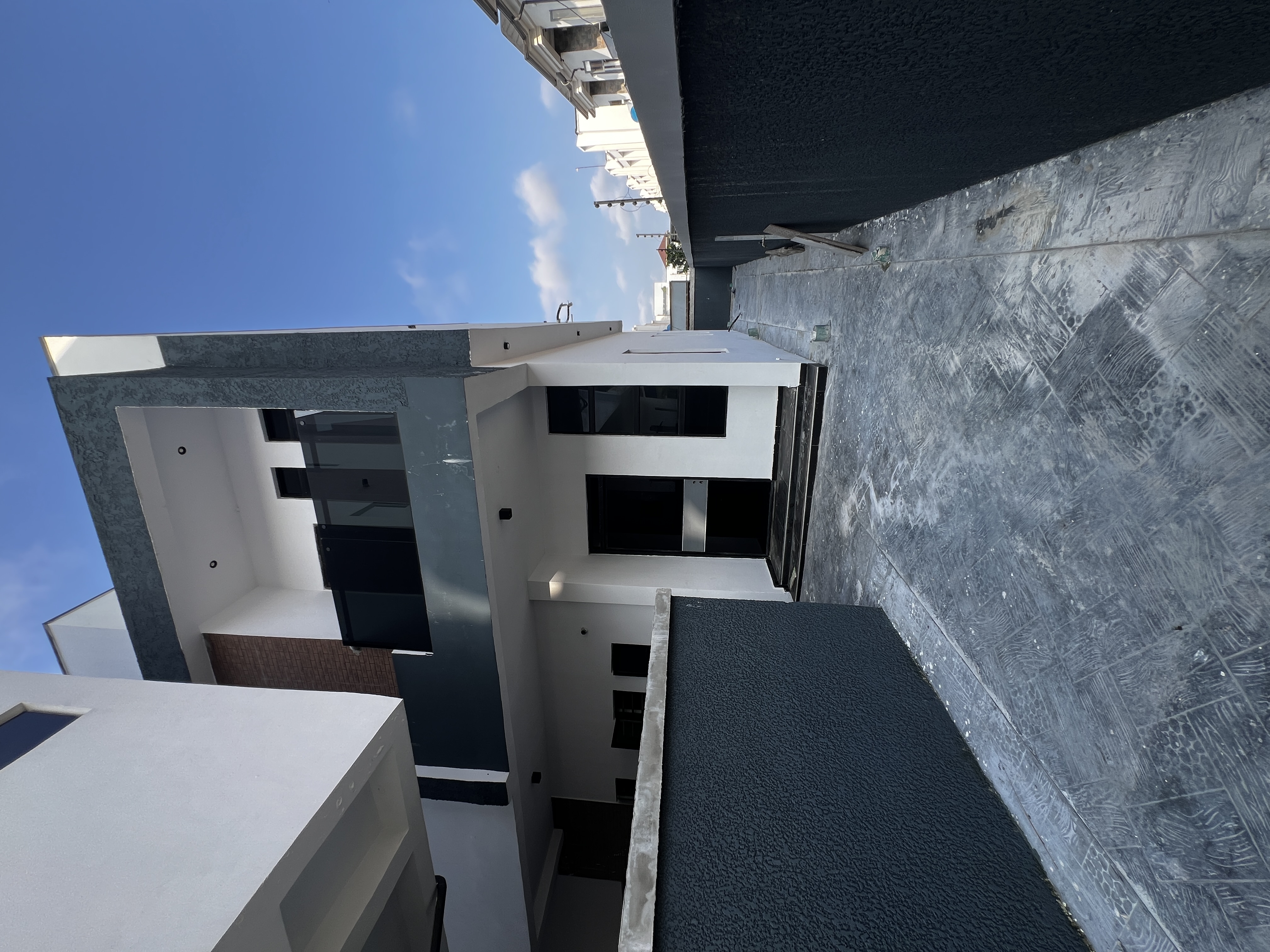4BEDROOM SEMI-DETACHED DUPLEX WITH BQ•
