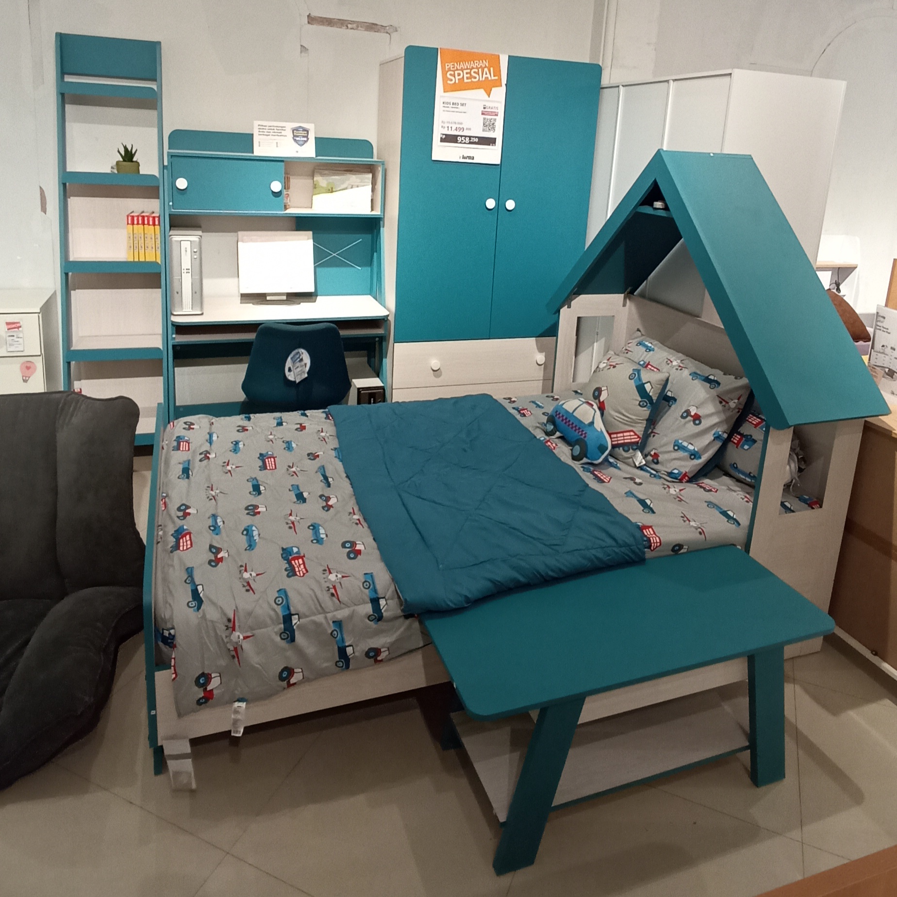 PRUDIE BED SET BLUE WHITE (S/7)