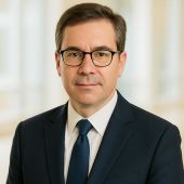 Image of Jonathan Pierce