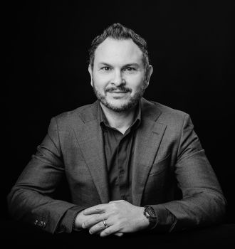 Shiraz Simonian, Esq.