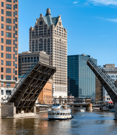 Milwaukee, Wisconsin, buildings and bridge