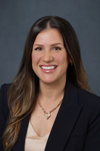 A photo of attorney Lindsay Volle