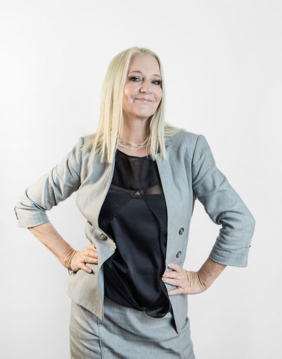 Victoria Clemans headshot