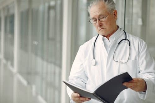 Doctors Evaluate Claims Differently