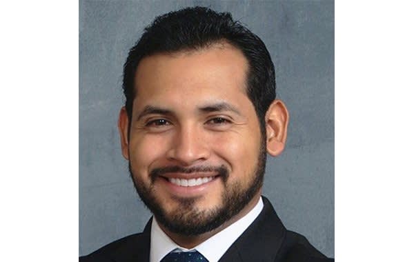Victor Pena headshot