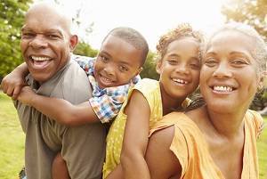 Smiling Family of 4