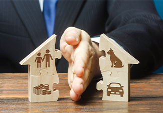 Puzzle house is divided into two equal parts by a lawyer in a divorce process