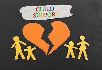 Child support on note above broken family figure