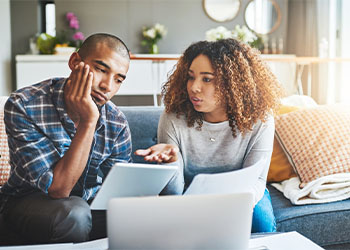 Couples facing financial difficulty discussing options