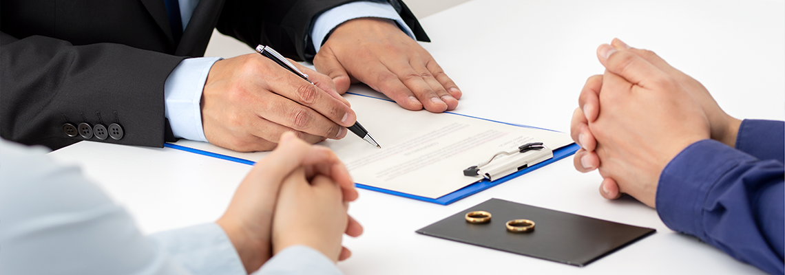 Agreement prepared by lawyer signing decree of divorce or dissolution and cancellation of marriage