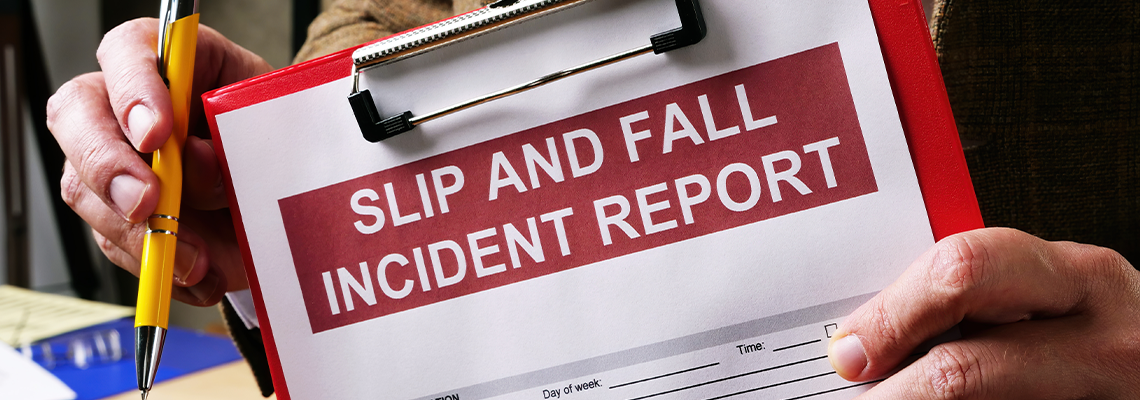 Lawyer offers slip and fall accident report form