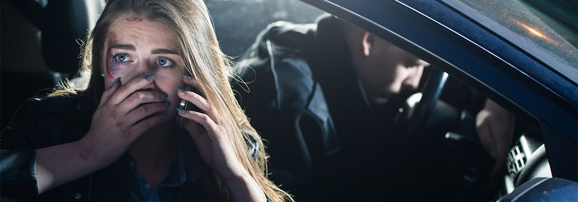 Injured women with unconscious driver call for help after accident