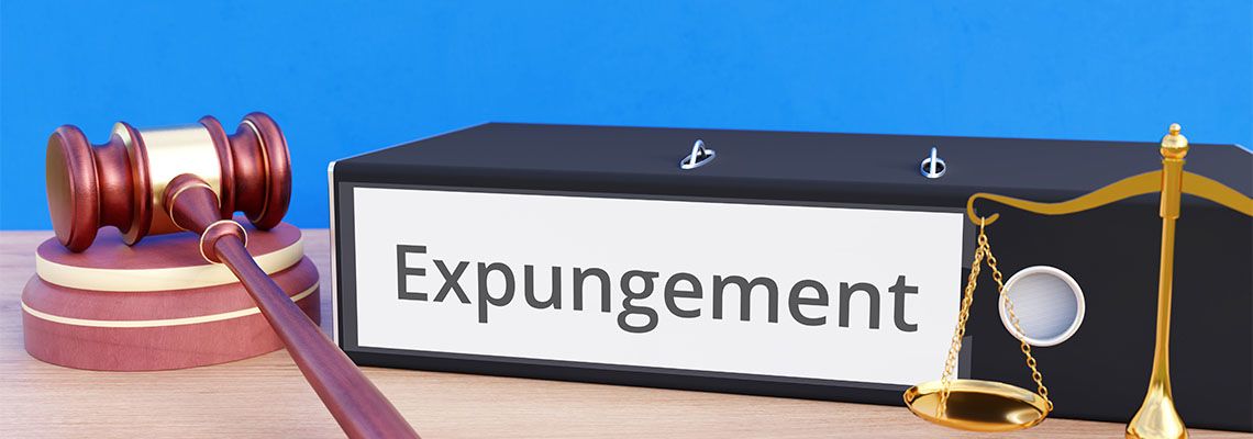 File folder with labelling Expungement and Gavel