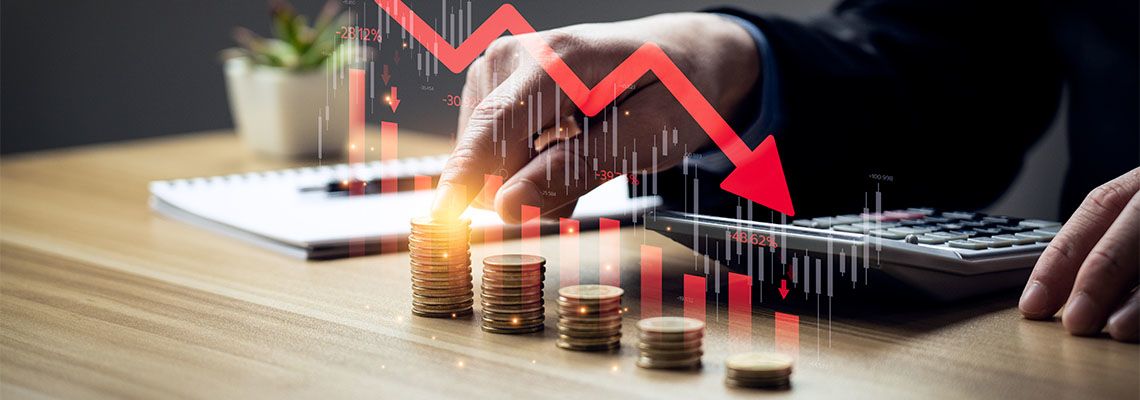 Stack of coin in decreasing order, Economic collapse concept