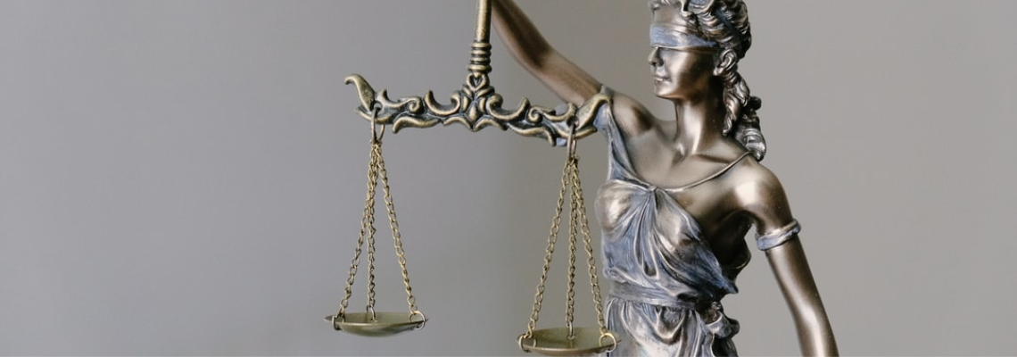 how to choose a law firm