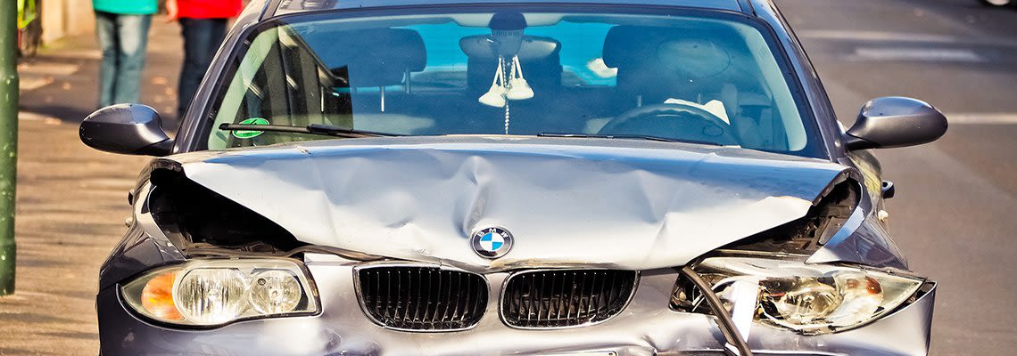 WEB BMW car wreck-3734396_1920.jpg