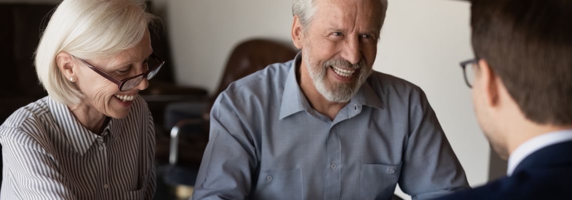 Senior couples preparing estate plan