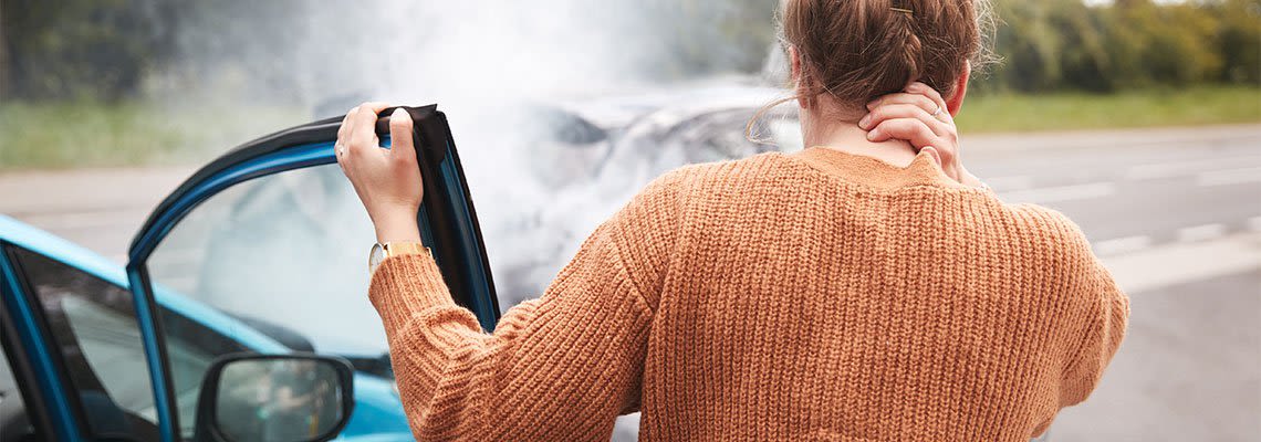 Person_getting_out_of_car_holding.2e16d0ba.fill-1140x400