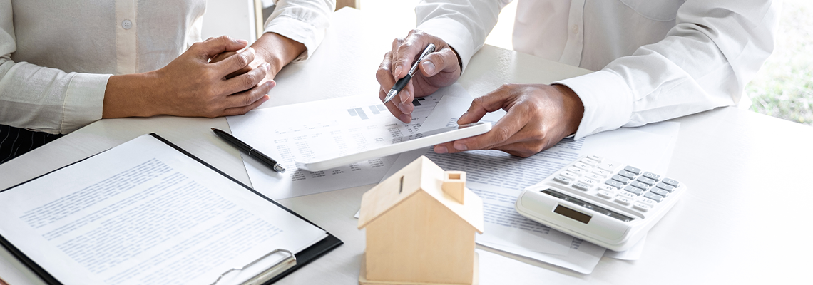 Real estate broker agent presenting and consult to customer
