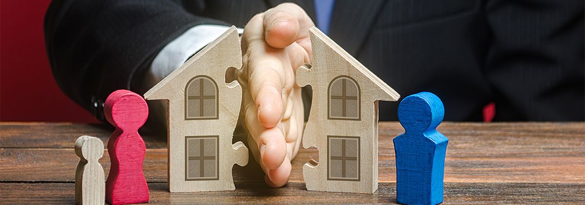 Man shares a house between former spouses