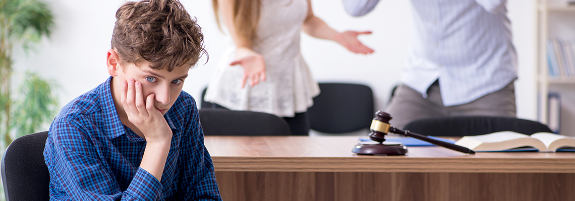 Divorcing family trying to divide child custody