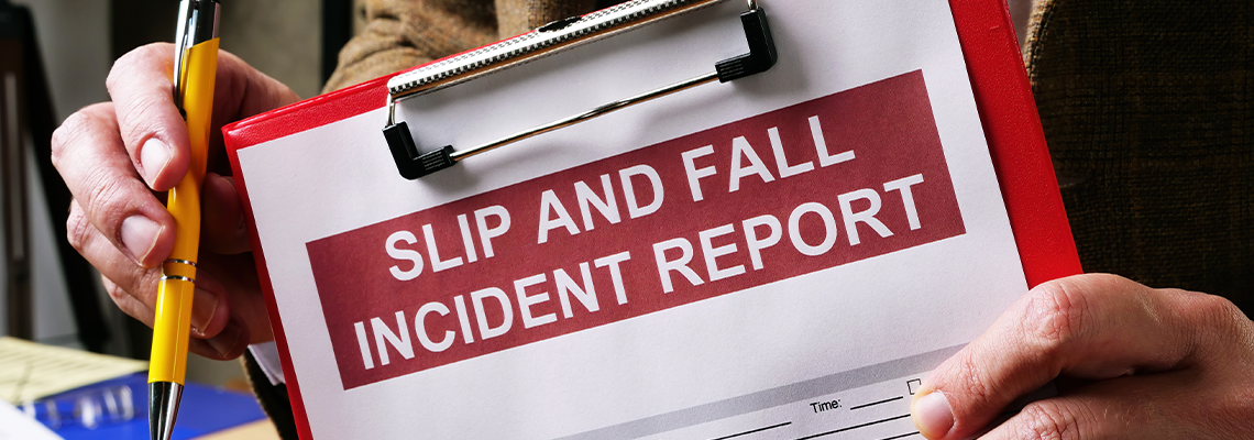 Lawyer offers slip and fall accident report form