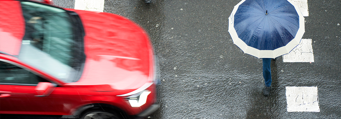 People pedestrian in dangerous situation in crosswalk in city street