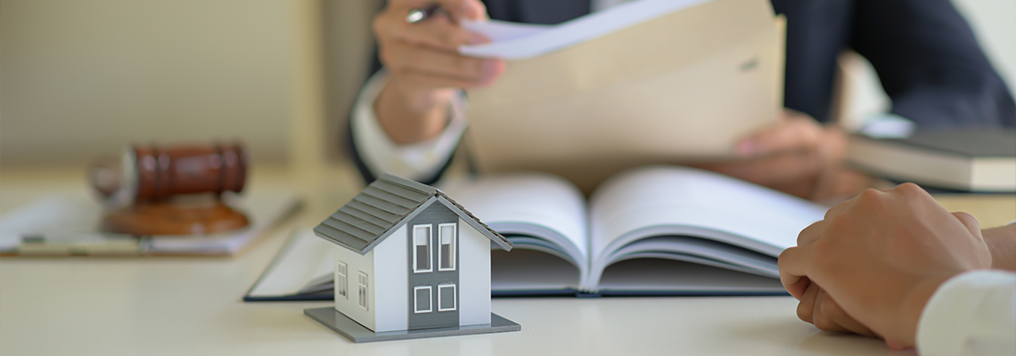 A lawyer is consulting clients about an estate matter