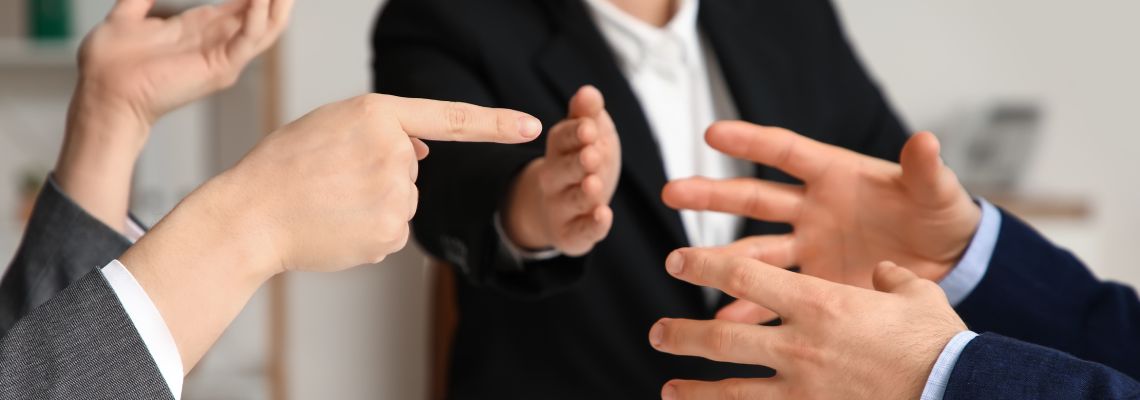Mediator trying to settle dispute of two parties