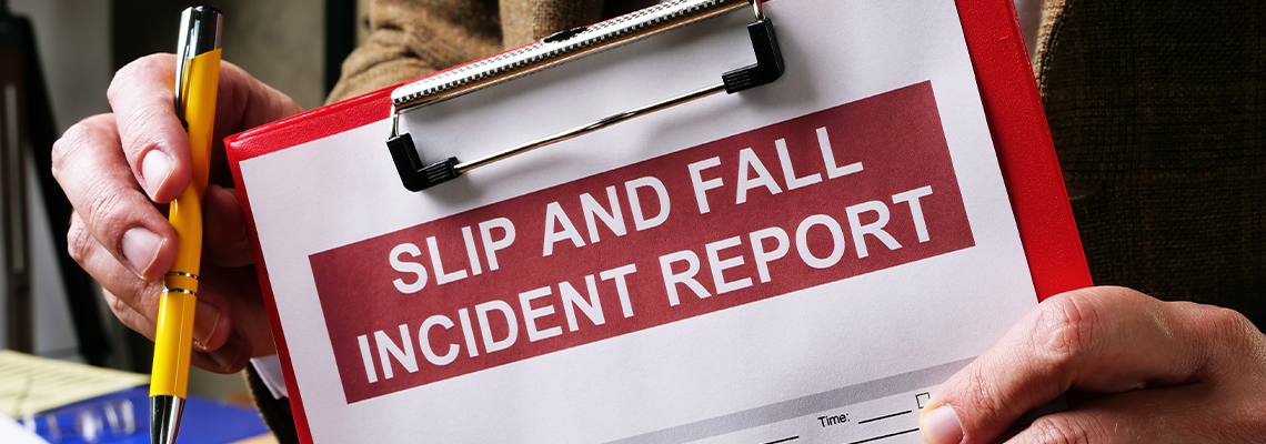 Lawyer offers slip and fall accident report form
