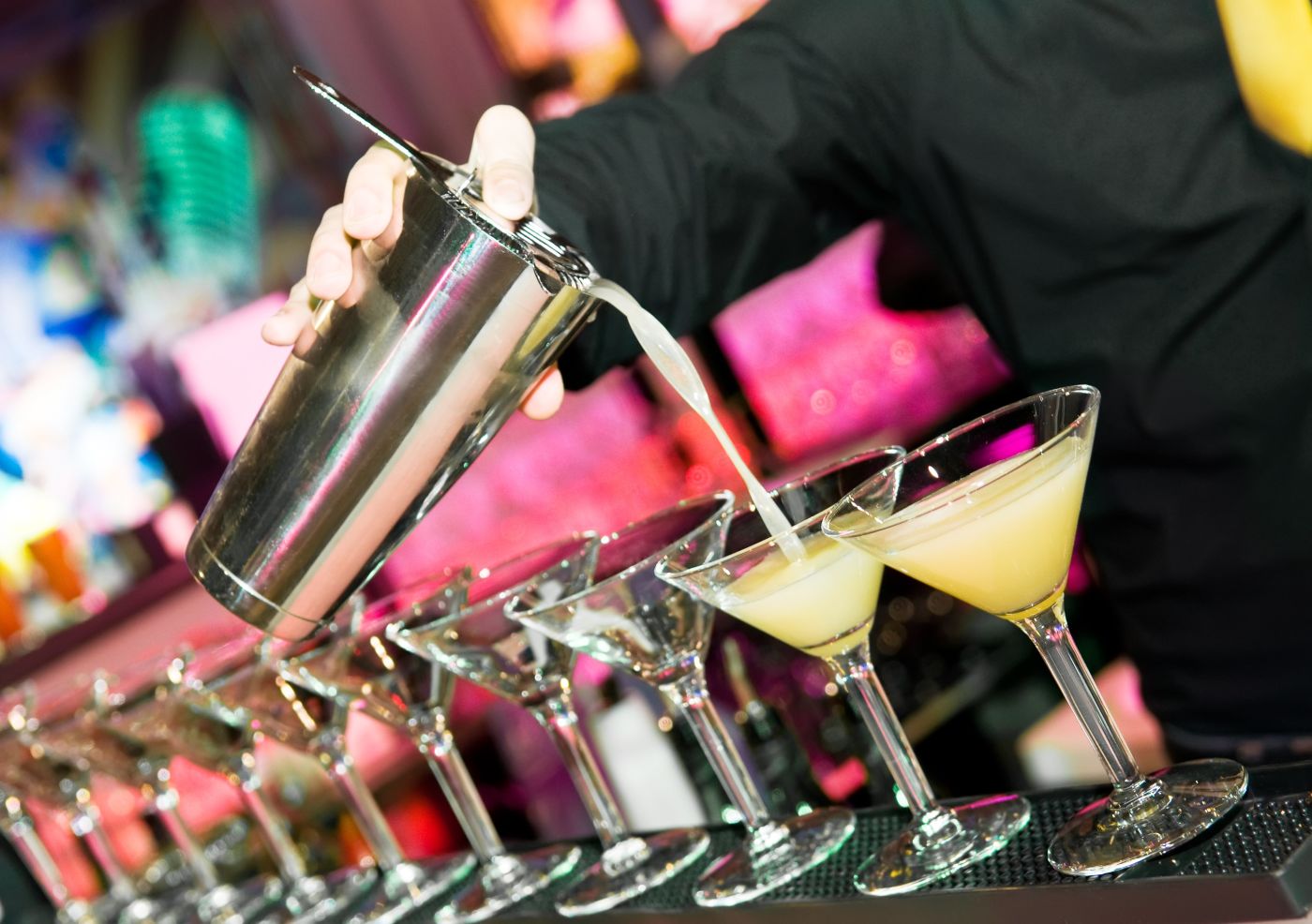 bartender pours.jpg