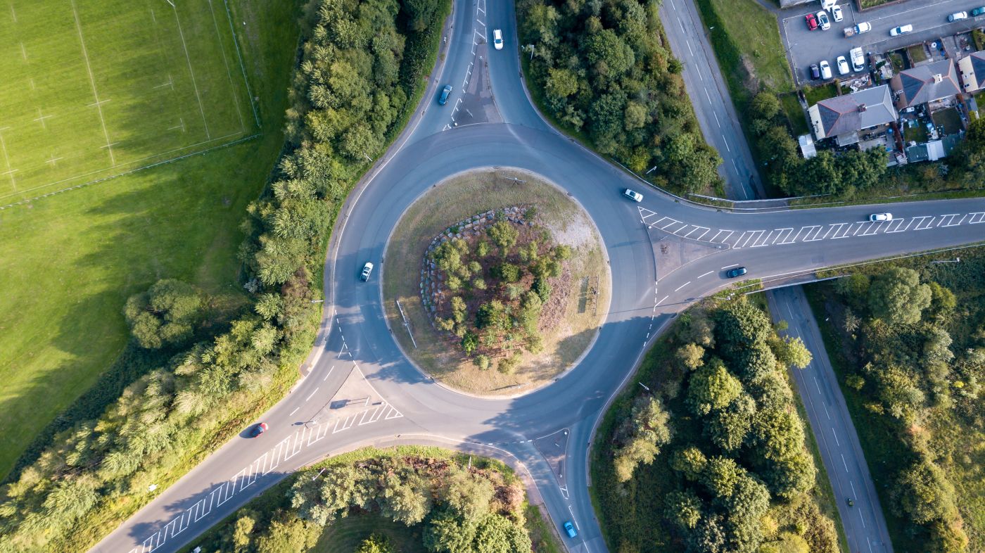 Traffic roundabout