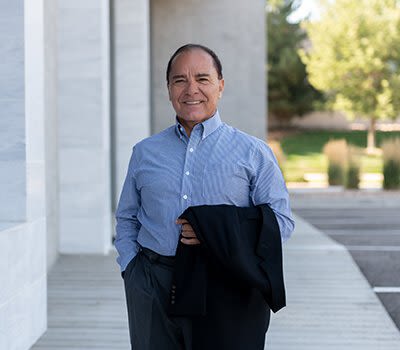 Richard Gonzales headshot