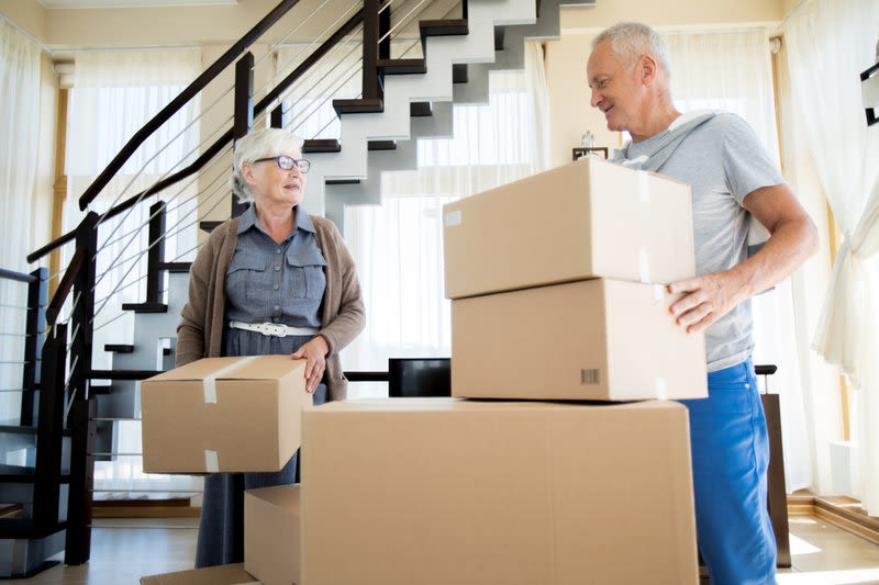 18102-Seniors Moving.jpg
